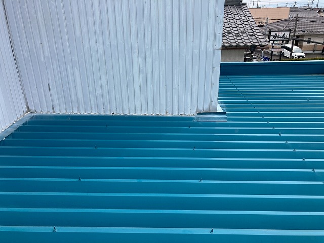 折板屋根の状況確認